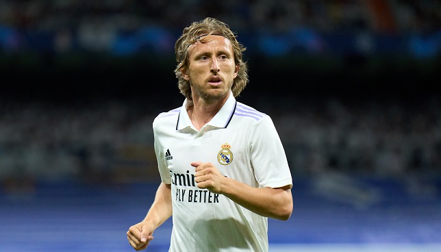 مودريتش يُشجع نجم ريال مدريد على الانضمام لميلان