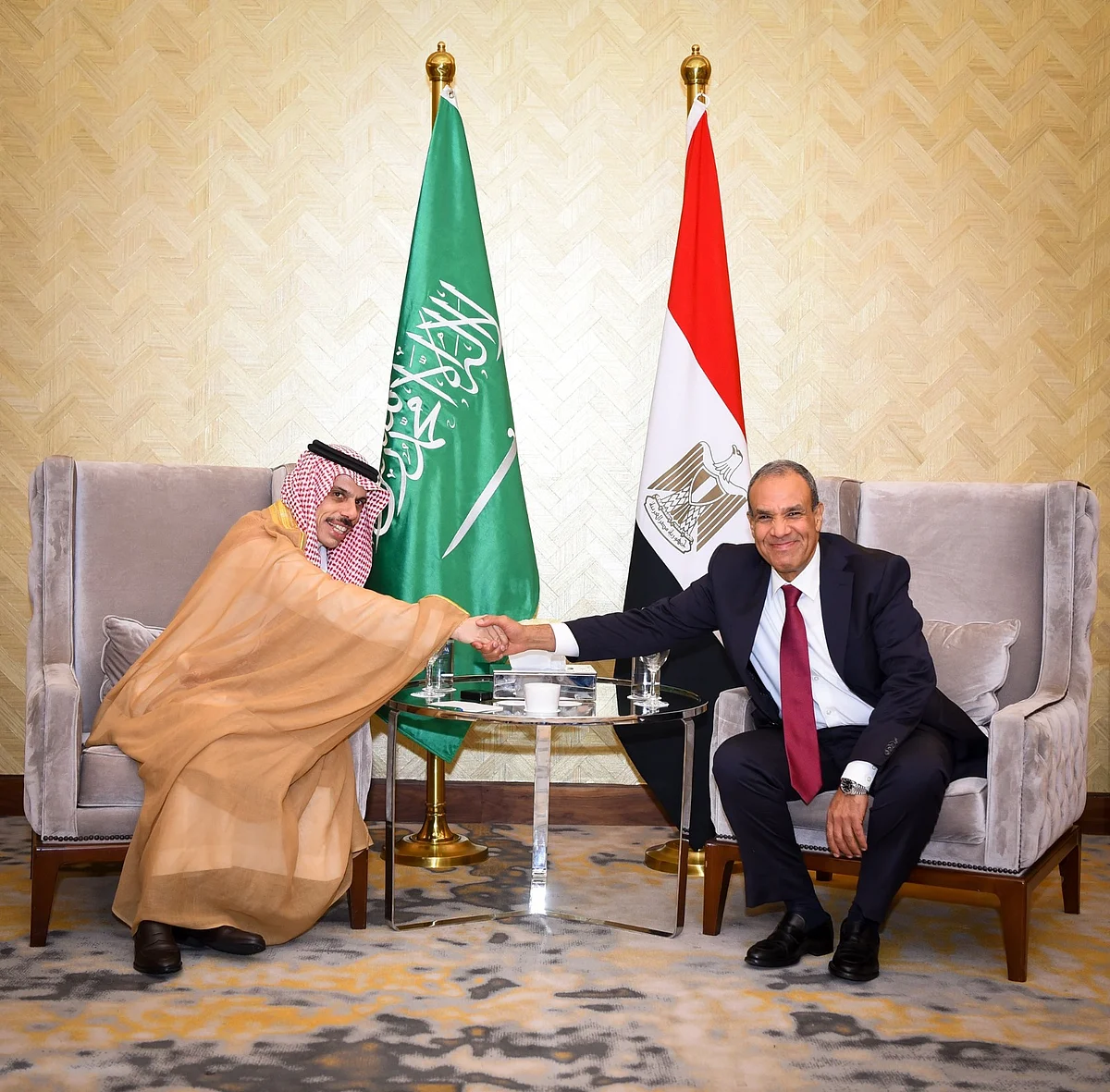 نرفض أي محاولات يائسة للمساس بالعلاقات التاريخية بين القاهرة والرياض