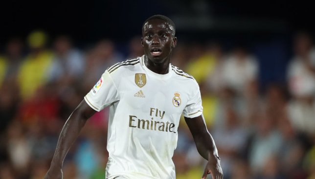 ريال مدريد يحدد سعر بيع فيرلاند ميندي